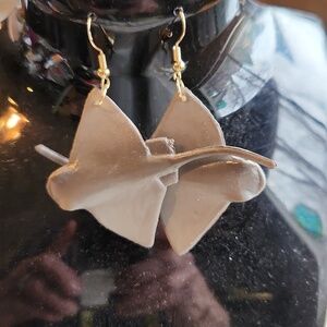 Handcrafted Silver Sting Ray-Shaped Drop Earrings Ocean Beach Nature Lovers